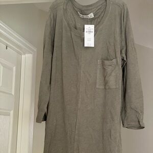 Abercrombie XS Three Quarter Length Sleeve Tee